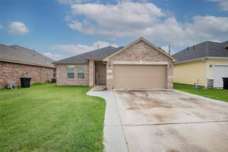526 N  2nd St, La Porte, TX 77571