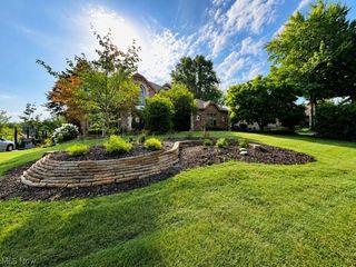 10673 Tudor Cir, North Royalton, OH 44133