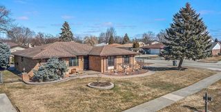 2625 Purcell Dr, Sterling Heights, MI 48310