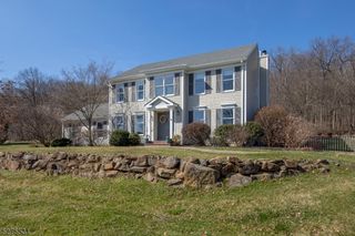 208 Fairview Ave, Long Valley, NJ 07853