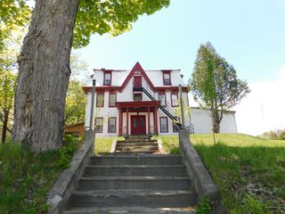 6 School St, Guilford, ME 04443