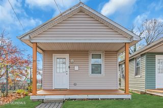 29 Drives James Parker Blvd, Red Bank, NJ 07701