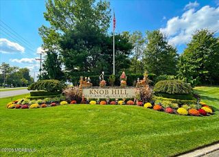 524 St Andrews Place, Englishtown, NJ 07726