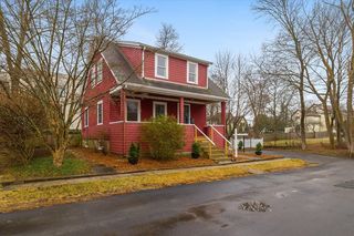 6 Woods Ct, Natick, MA 01760