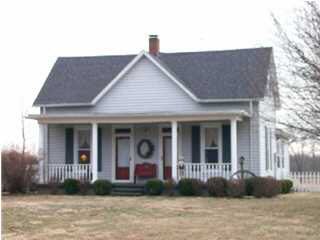 1888 Bracher Rd, Boonville, IN 47601