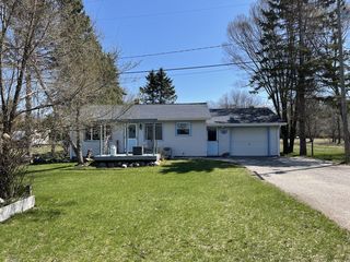 2091 Hill Rd, Manistee, MI 49660