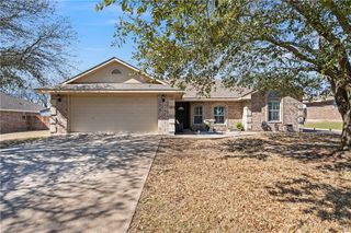 204 Topaz Cir, Hewitt, TX 76643