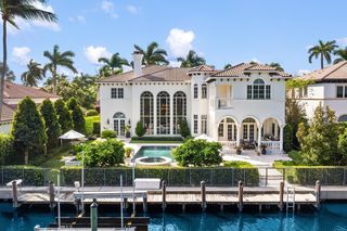 853 Harbour Isle Place, West Palm Beach, FL 33410