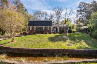 4751 Blair Ct, Winston Salem, NC 27104