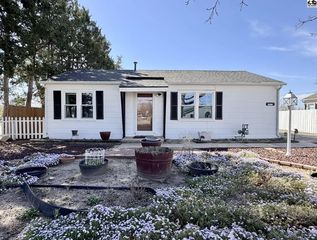 1711 E  30th Ave, Hutchinson, KS 67502