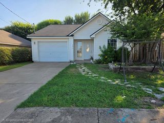 121 Amelia Ct, Kerrville, TX 78028