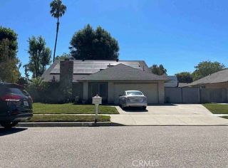 68 Dobkin Pl, Simi Valley, CA 93065