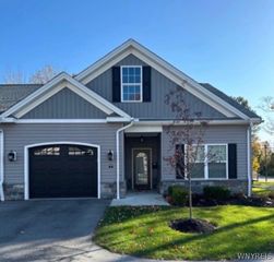 5281 Chestnut Rdg, Orchard Park, NY 14127