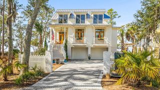 84 Old Oyster Factory Road, Beaufort, SC 29906