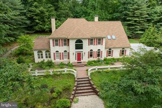 1400 Hampton Dr, Downingtown, PA 19335