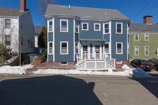 6 Boardman St, Newburyport, MA 01950