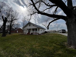 1001 N  Oak St, Vandalia, MO 63382