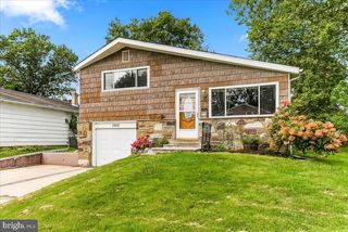 1558 Saint James Pl, Roslyn, PA 19001