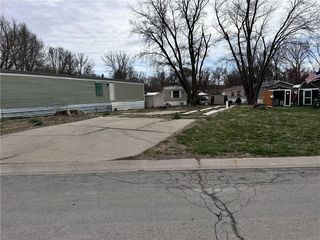 3112 Joyce Ln, Saint Joseph, MO 64503