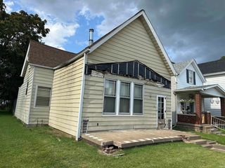 109 W  Columbia St, Evansville, IN 47710