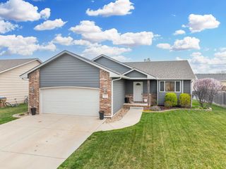 510 E  Allison Dr, Cheney, KS 67025