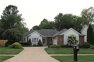 419 Augusta Dr, Elyria, OH 44035