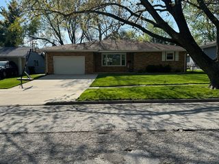 801 Highpoint Rd, Normal, IL 61761