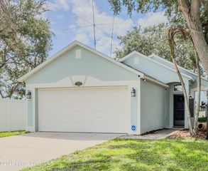 2700 Maderia Cir, Melbourne, FL 32935