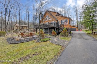11 Northwood Ter, Lake Ariel, PA 18436