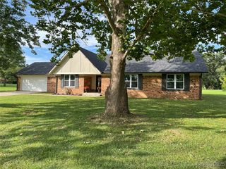 30385 S  Beechwood Ln, Inola, OK 74036