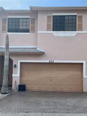 828 Sweet Lake Cir, Clewiston, FL 33440