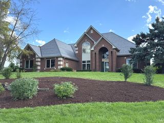 10711 Bull Valley Dr, Woodstock, IL 60098