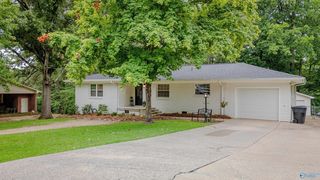 329 Riley Cir, Gadsden, AL 35901