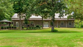 54 Pierce Ln, Broken Bow, OK 74728
