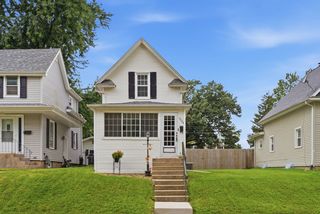 2335 33rd St, Moline, IL 61265