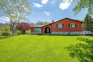 1951 Dallas Ln, De Pere, WI 54115