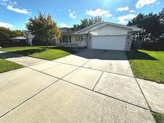 1229 E  165th Pl, South Holland, IL 60473