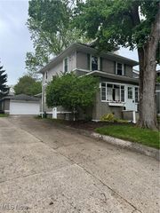 71 Fairview Ave, Wadsworth, OH 44281