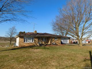 4287 Dillon Rd, Flushing, MI 48433