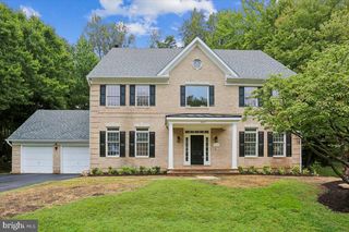 9217 Fall River Ln, Rockville, MD 20854