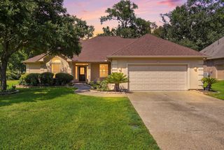 156 April Waters Dr N, Montgomery, TX 77356