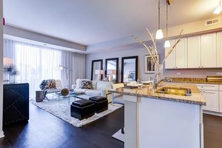 200 Hudson Ct #7-201, Wheeling, IL 60090