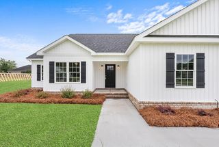 102 Enclave Ct, Statesboro, GA 30458