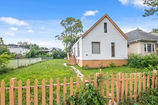 1735 W  Steuben St, Chicago, IL 60643