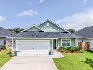 667 Alleyoak Ln, Freeport, FL 32439