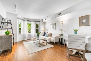 1 Lancaster St #6, Cambridge, MA 02140