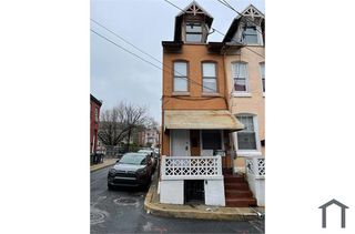 25 Maple St, Reading, PA 19602