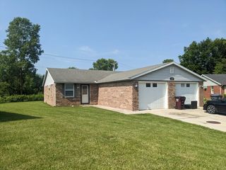 1180 Westerly Dr, Lima, OH 45805
