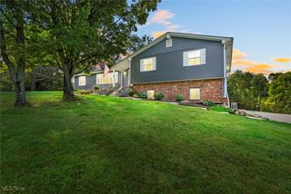 8739 Pekin Rd, Novelty, OH 44072