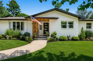 404 NW H St, Bentonville, AR 72712